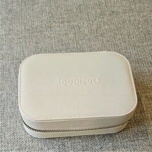 Desigual Off-White Textured Jewlery Case